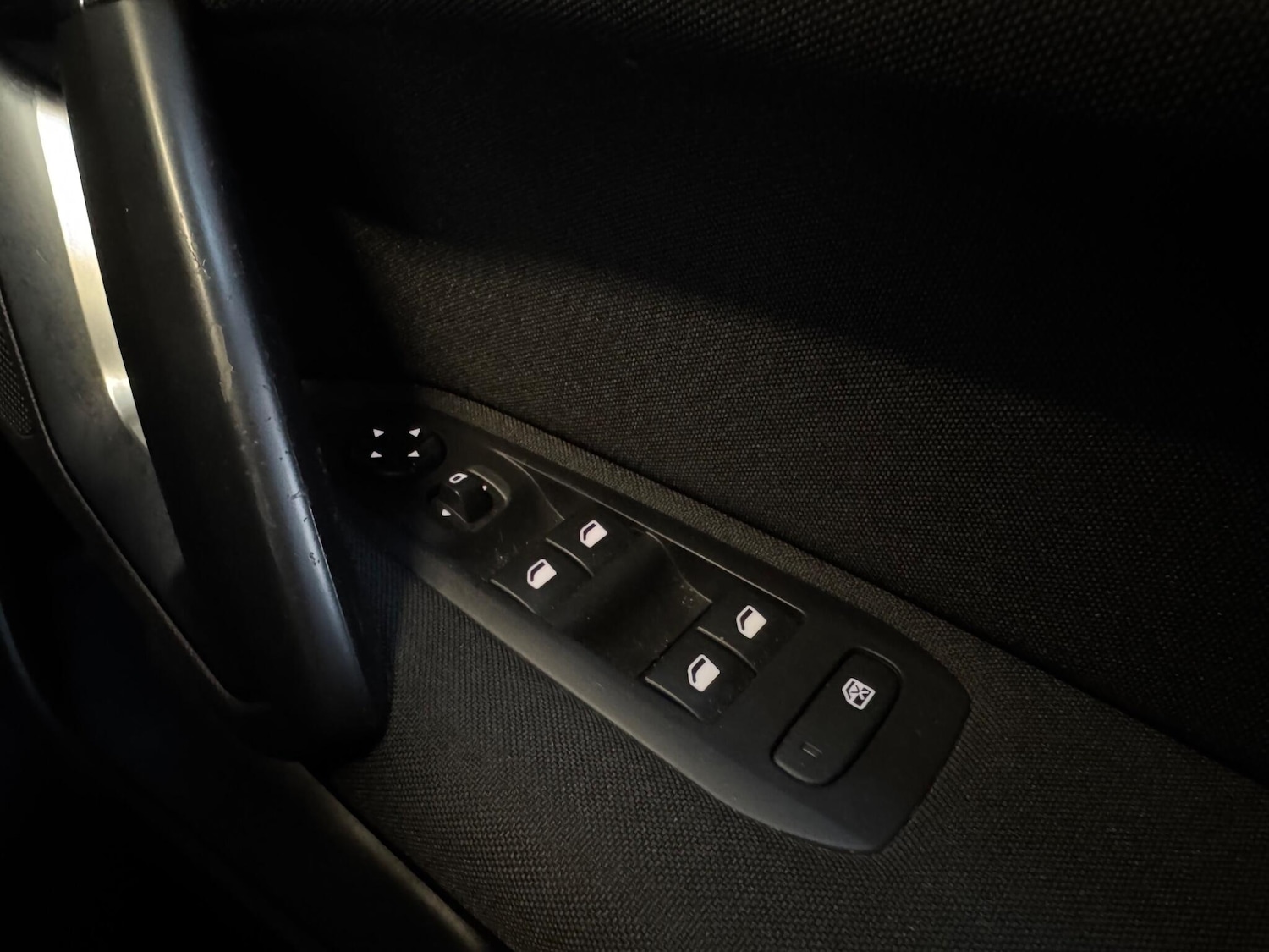 Used Peugeot 308 2016 for sale - 77983074: Photo 23