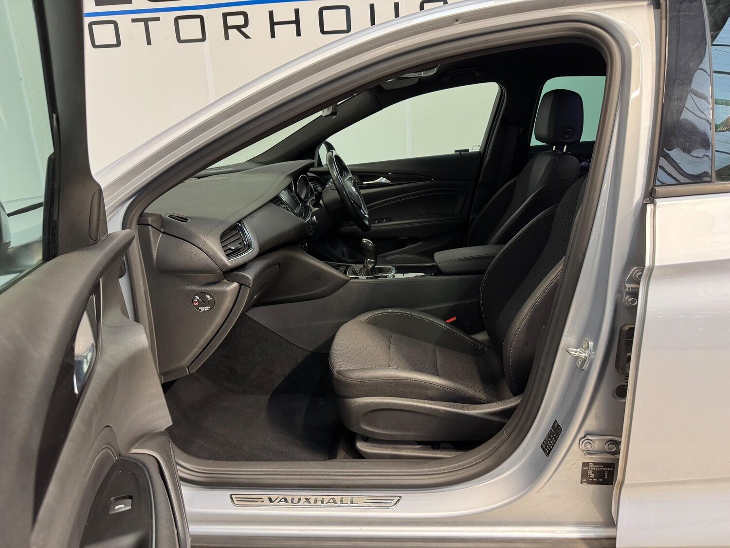 Used Vauxhall Insignia 2017 for sale - 77698349: Photo 11