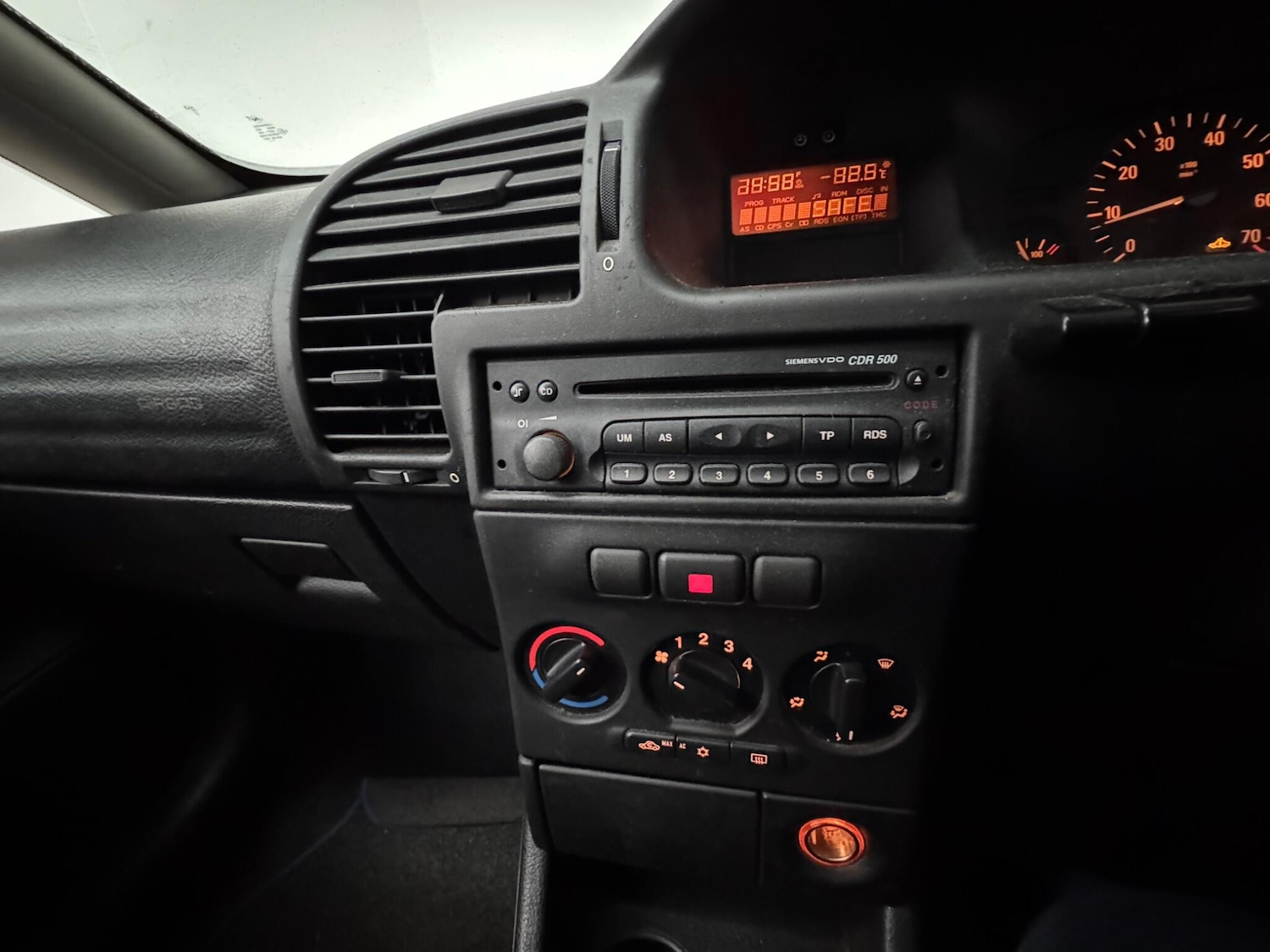 Used Vauxhall Zafira 2004 for sale - 77841719: Photo 10