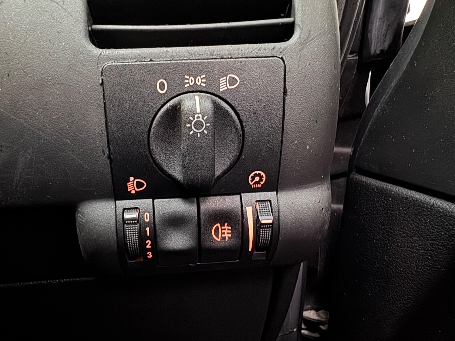 Used Vauxhall Zafira 2004 for sale - 77841719: Photo 12