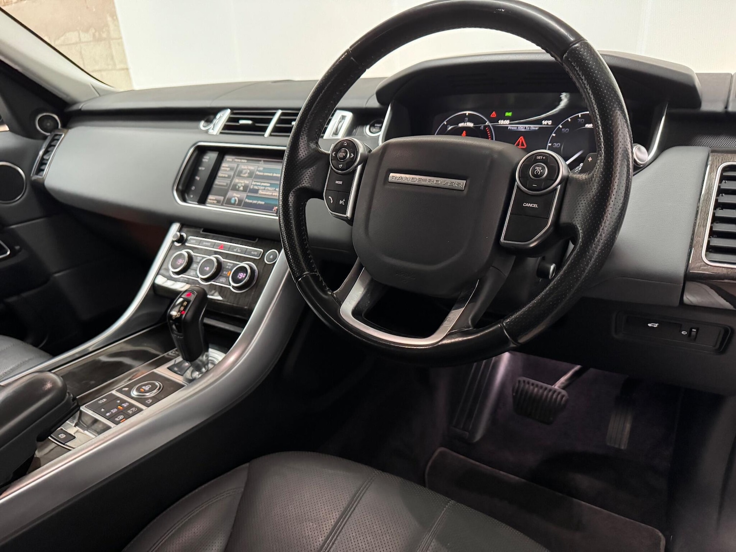 Used Land Rover Range Rover Sport 2014 for sale - 76487356: Photo 4