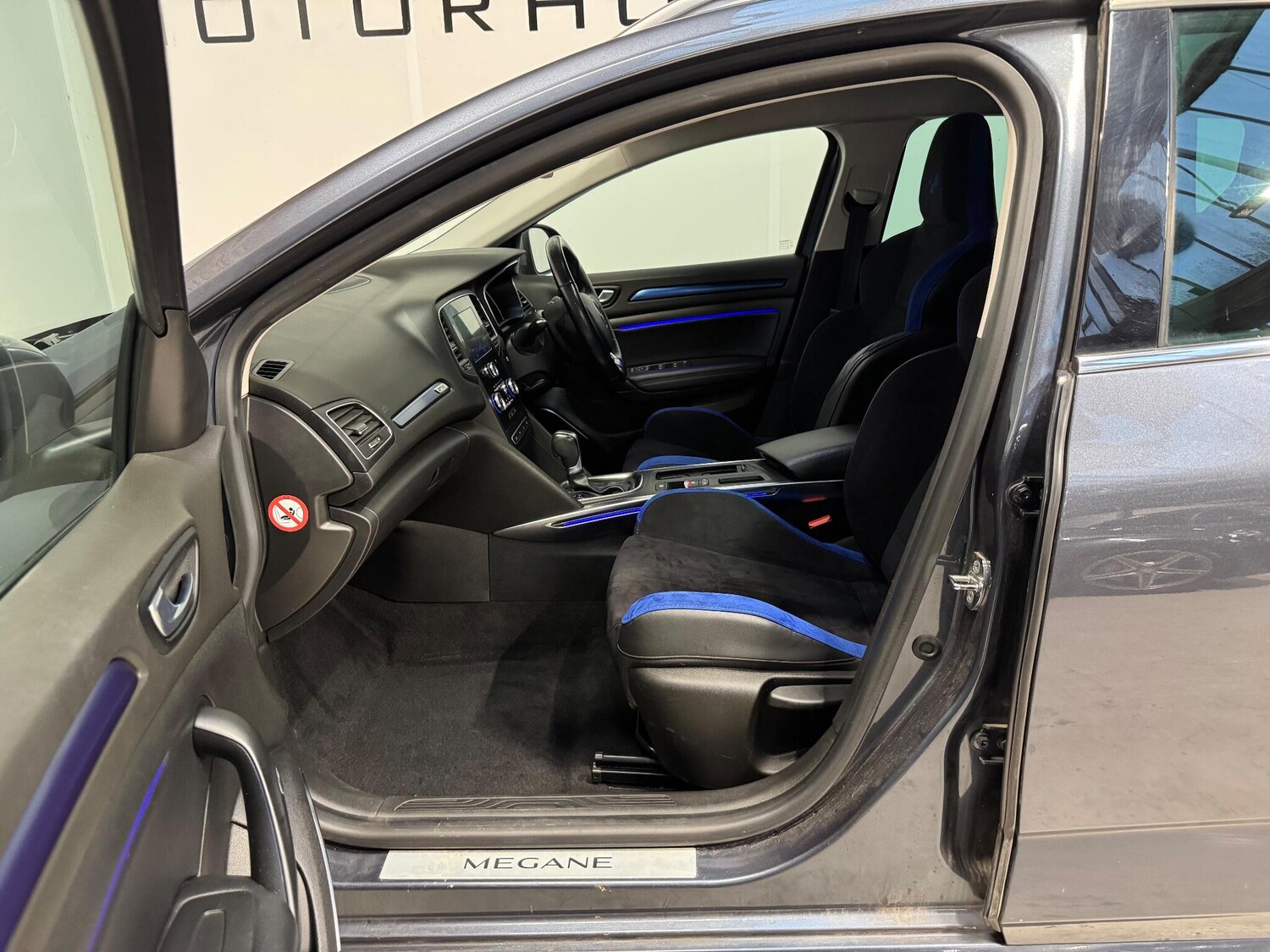 Used Renault Megane 2017 for sale - 76543146: Photo 11