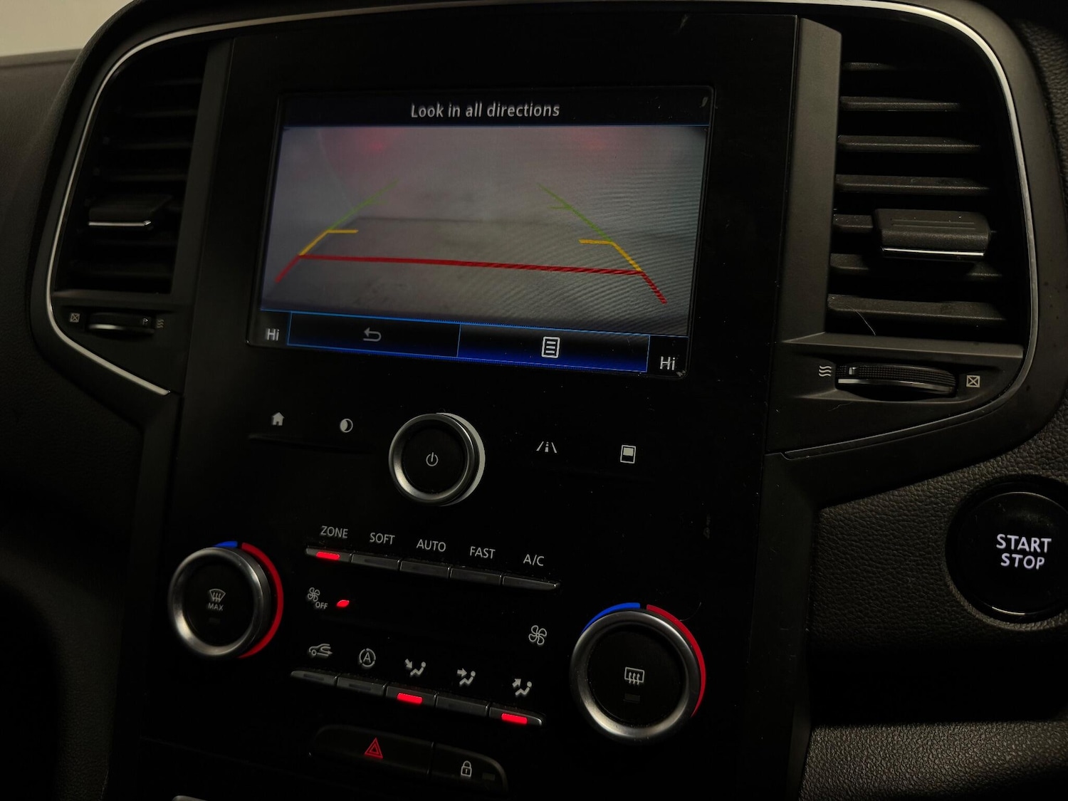 Used Renault Megane 2017 for sale - 76543146: Photo 19