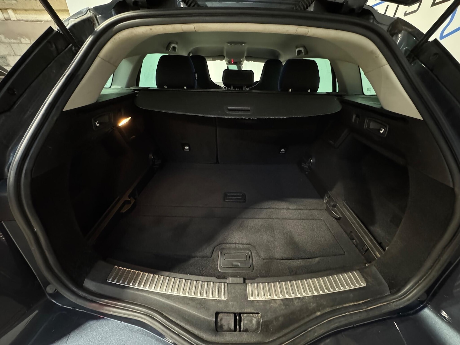 Used Renault Megane 2017 for sale - 76543146: Photo 25