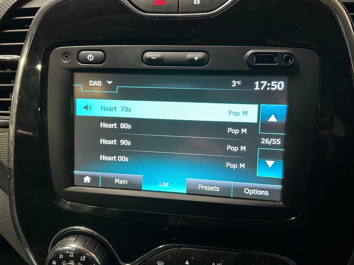 Used Renault Captur 2016 for sale - 77428296: Photo 13