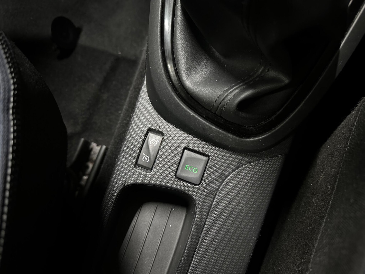 Used Renault Captur 2016 for sale - 77428296: Photo 16