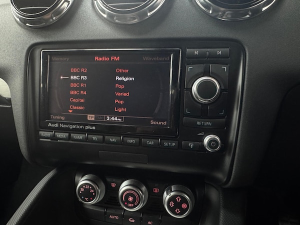 Used Audi TT 2010 for sale - 76062274: Photo 17