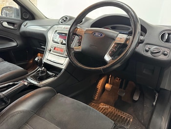 Used Ford Mondeo 2010 for sale - 76410442: Photo