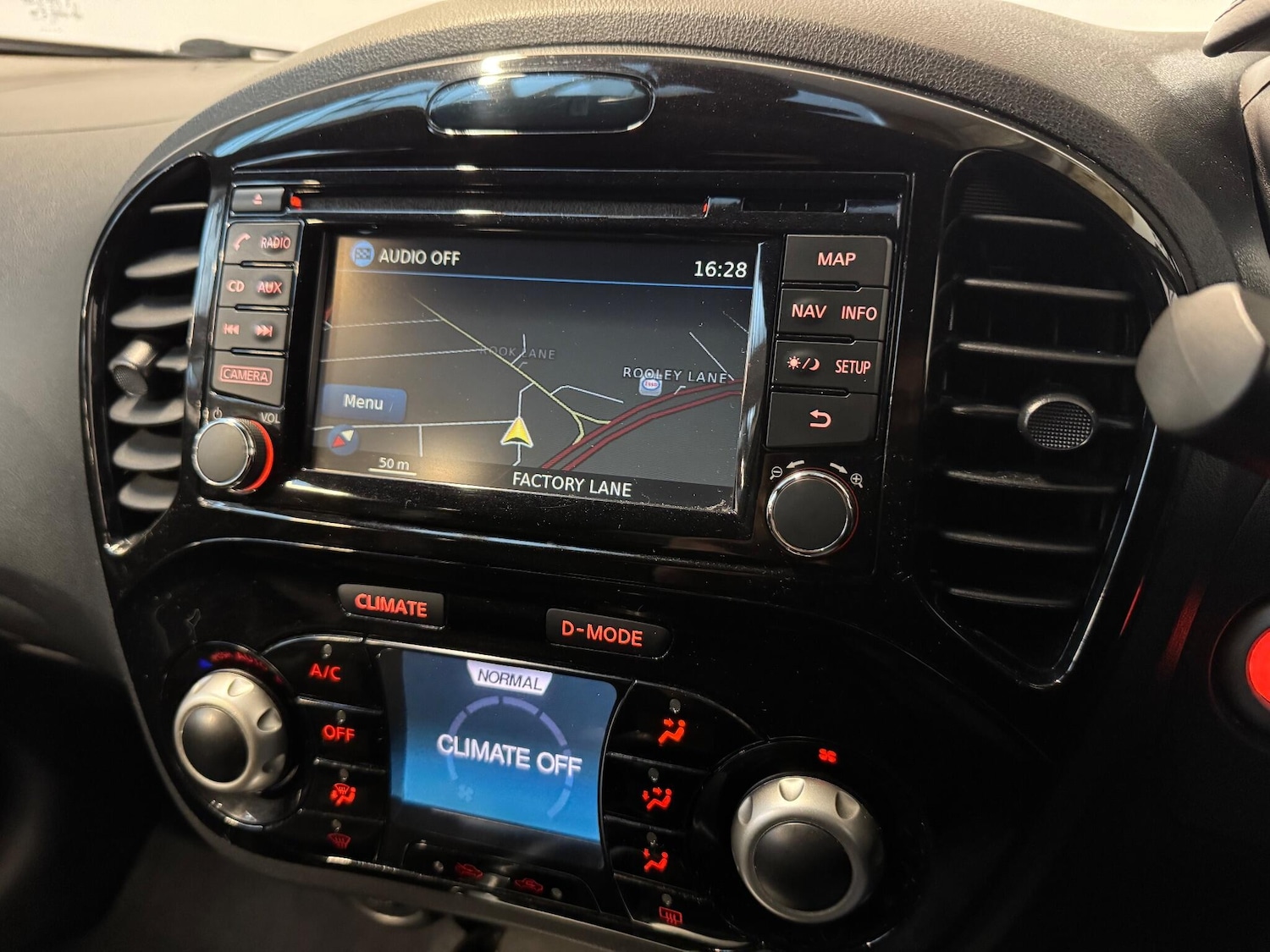 Used Nissan Juke 2016 for sale - 76410440: Photo 16