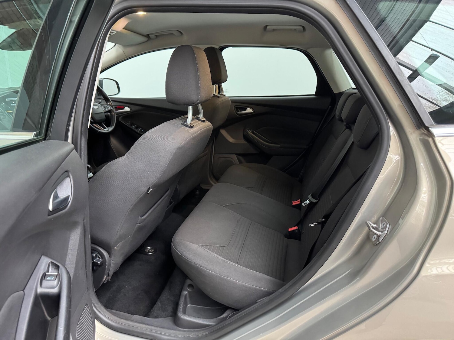 Used Ford Focus 2015 for sale - 76361678: Photo 12