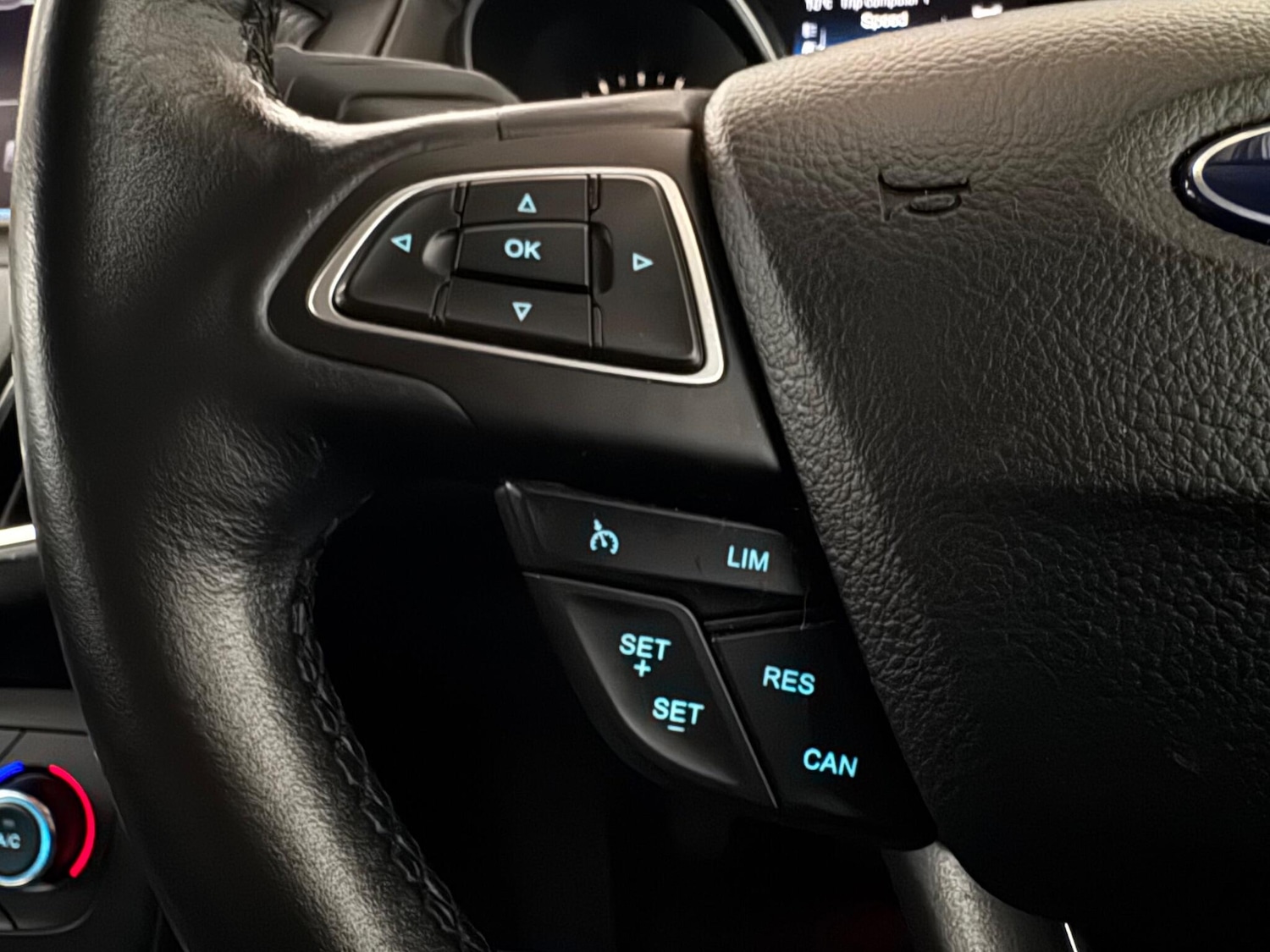 Used Ford Focus 2015 for sale - 76361678: Photo 24