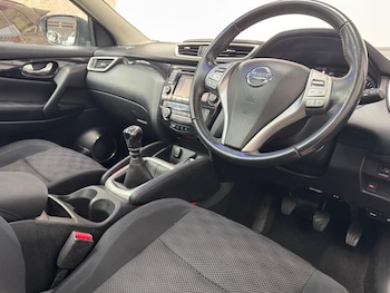 Used Nissan Qashqai 2015 for sale - 79393106: Photo