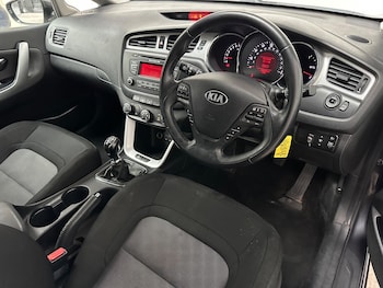 Used Kia Ceed 2013 for sale - 77588658: Photo