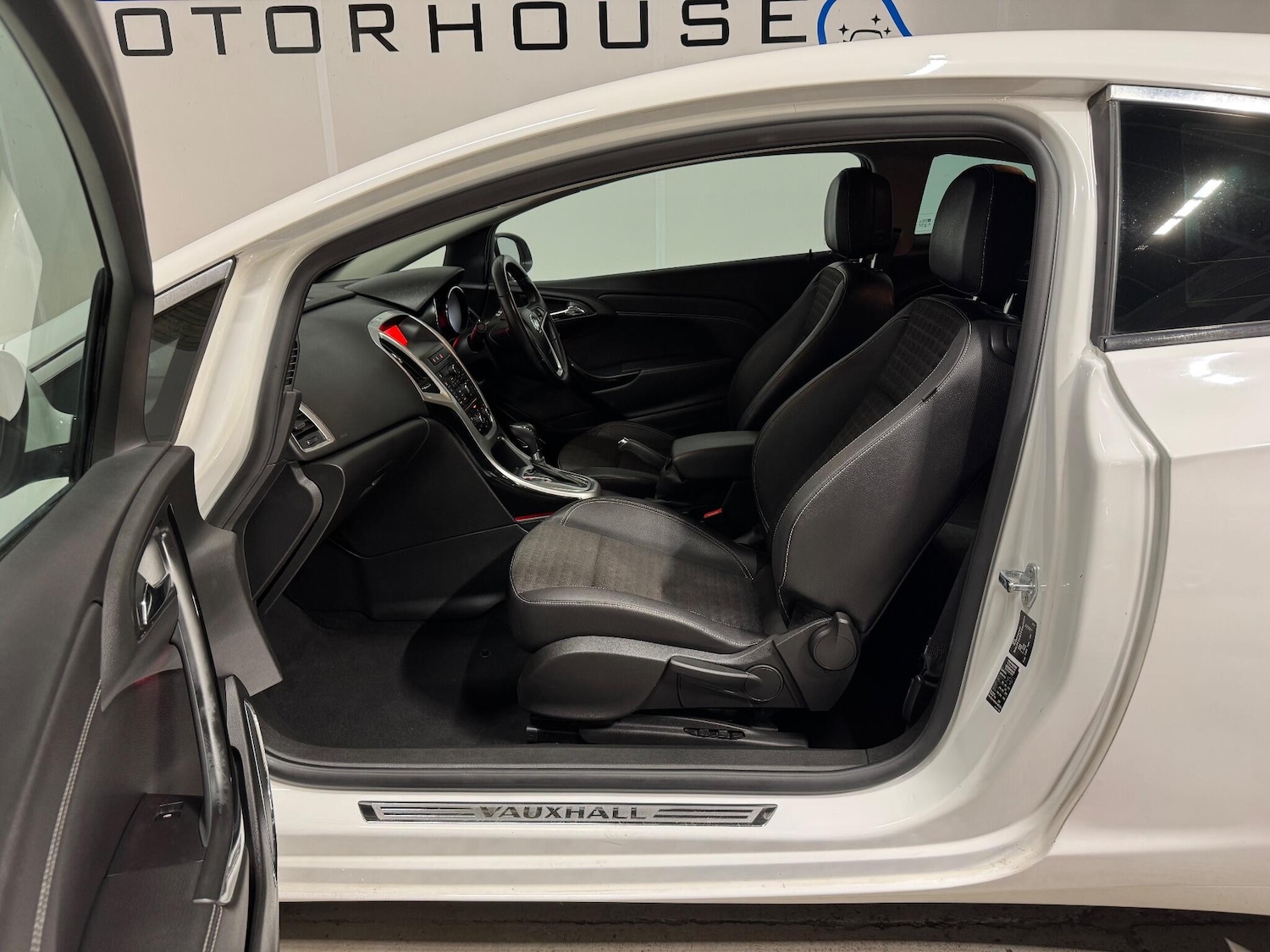 Used Vauxhall Astra GTC 2014 for sale - 76937676: Photo 11