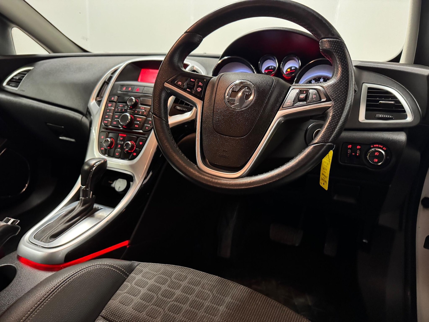 Used Vauxhall Astra GTC 2014 for sale - 76937676: Photo 4