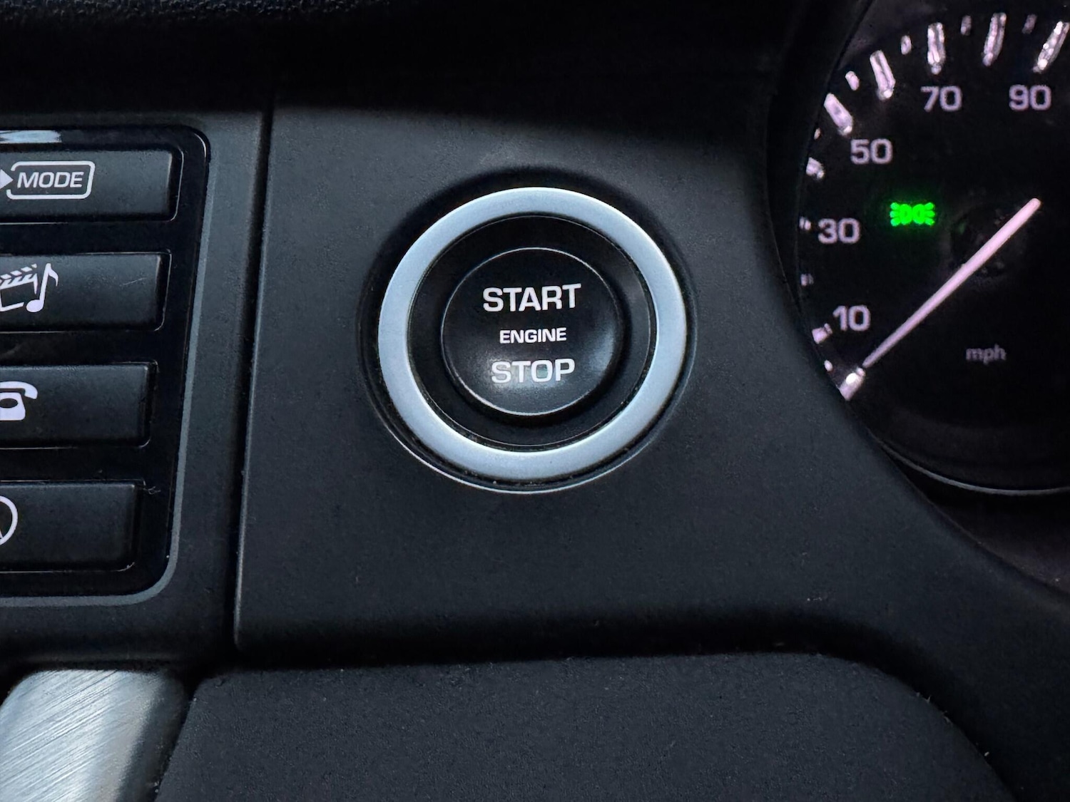 Used Land Rover Discovery Sport 2015 for sale - 77111708: Photo 24