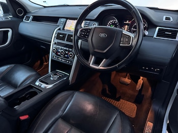 Used Land Rover Discovery Sport 2015 for sale - 77111708: Photo