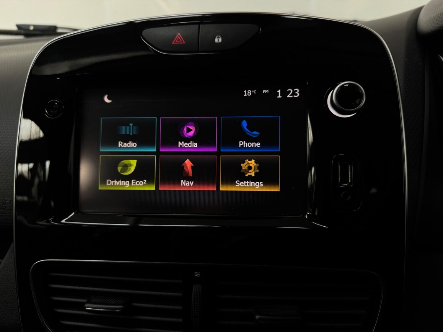 Used Renault Clio 2017 for sale - 78009483: Photo 14