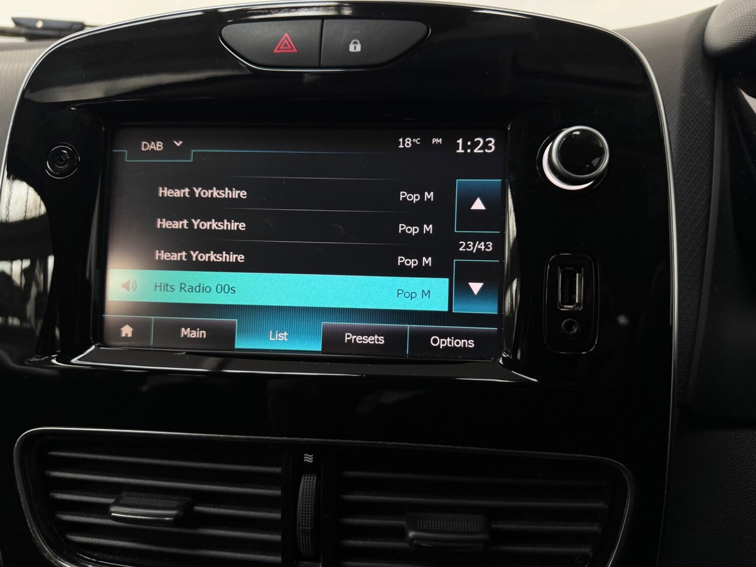 Used Renault Clio 2017 for sale - 78009483: Photo 16