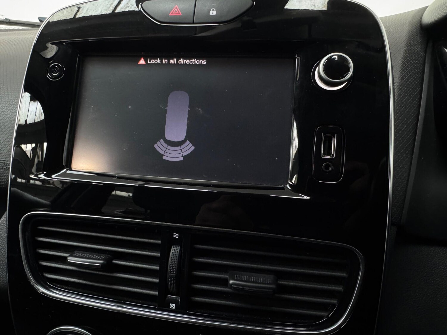 Used Renault Clio 2017 for sale - 78009483: Photo 18