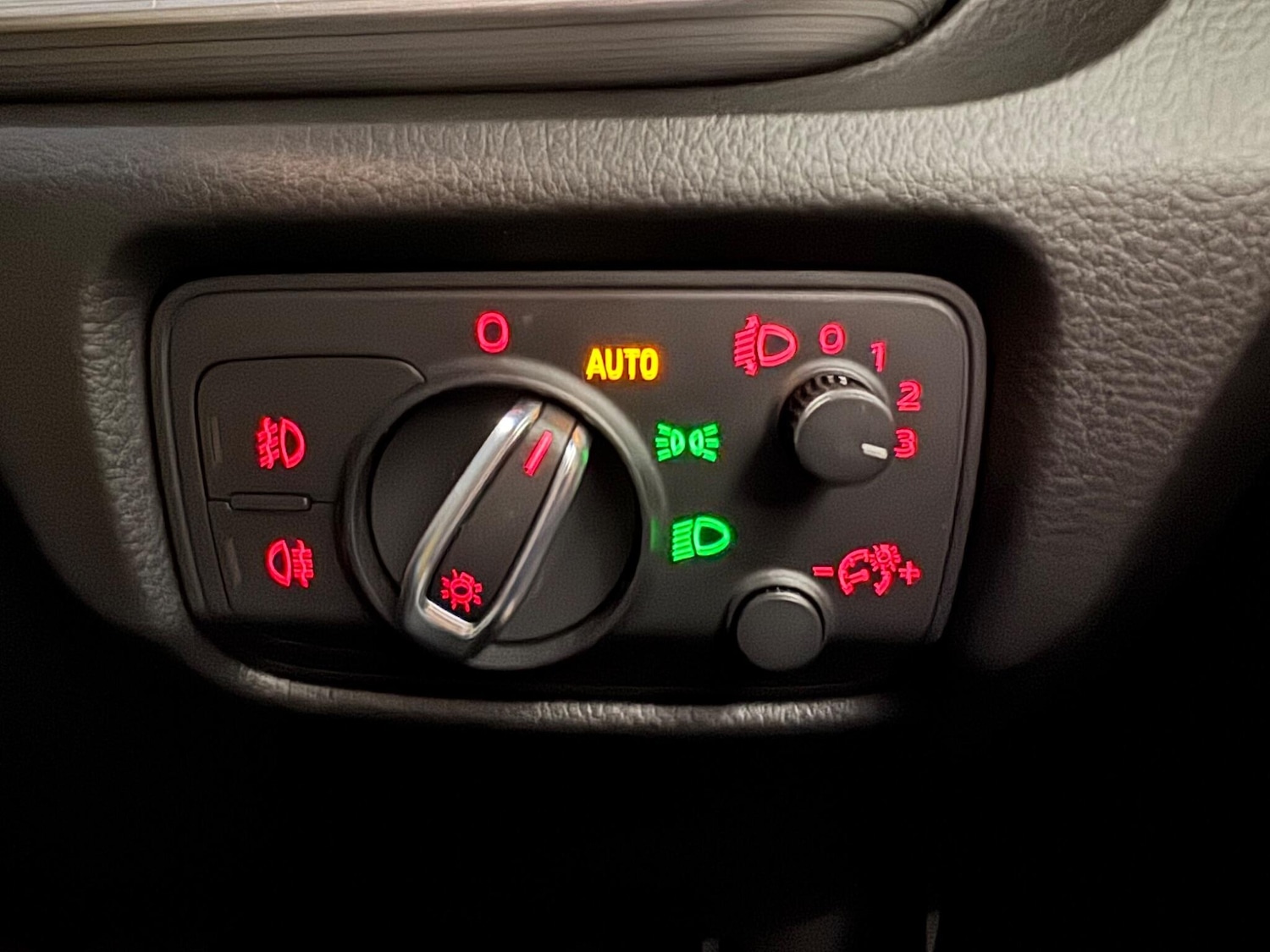 Used Audi A3 2014 for sale - 77178246: Photo 27