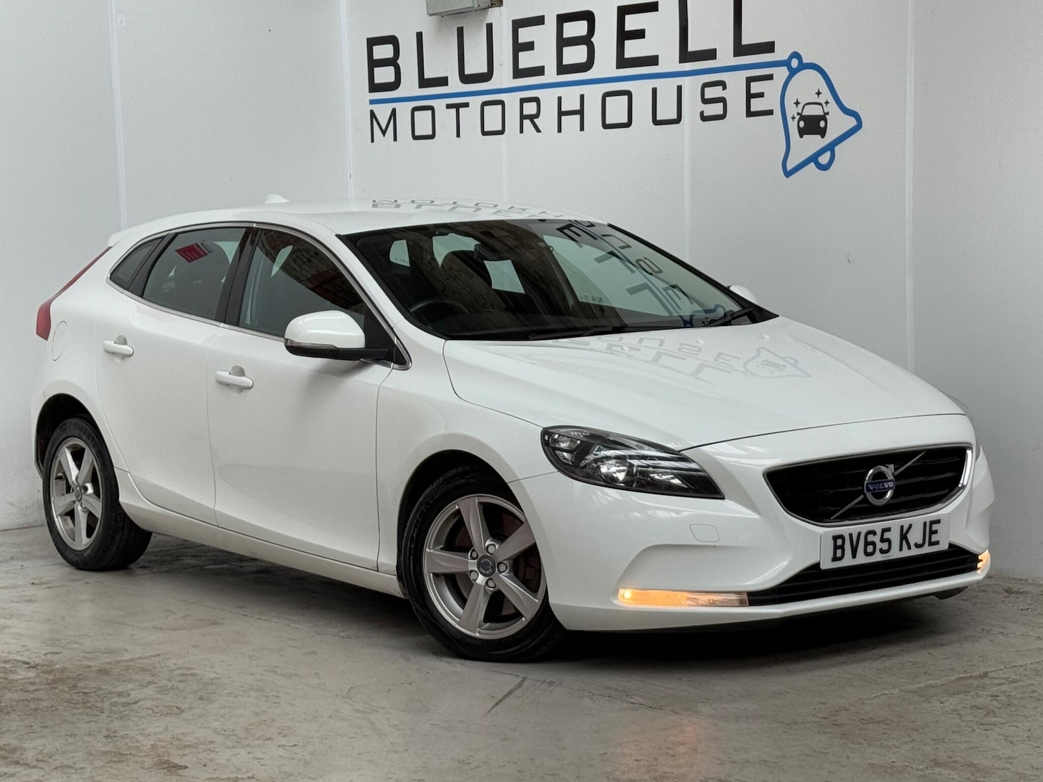 Used Volvo V40 2015 for sale - 76124887: Photo 1