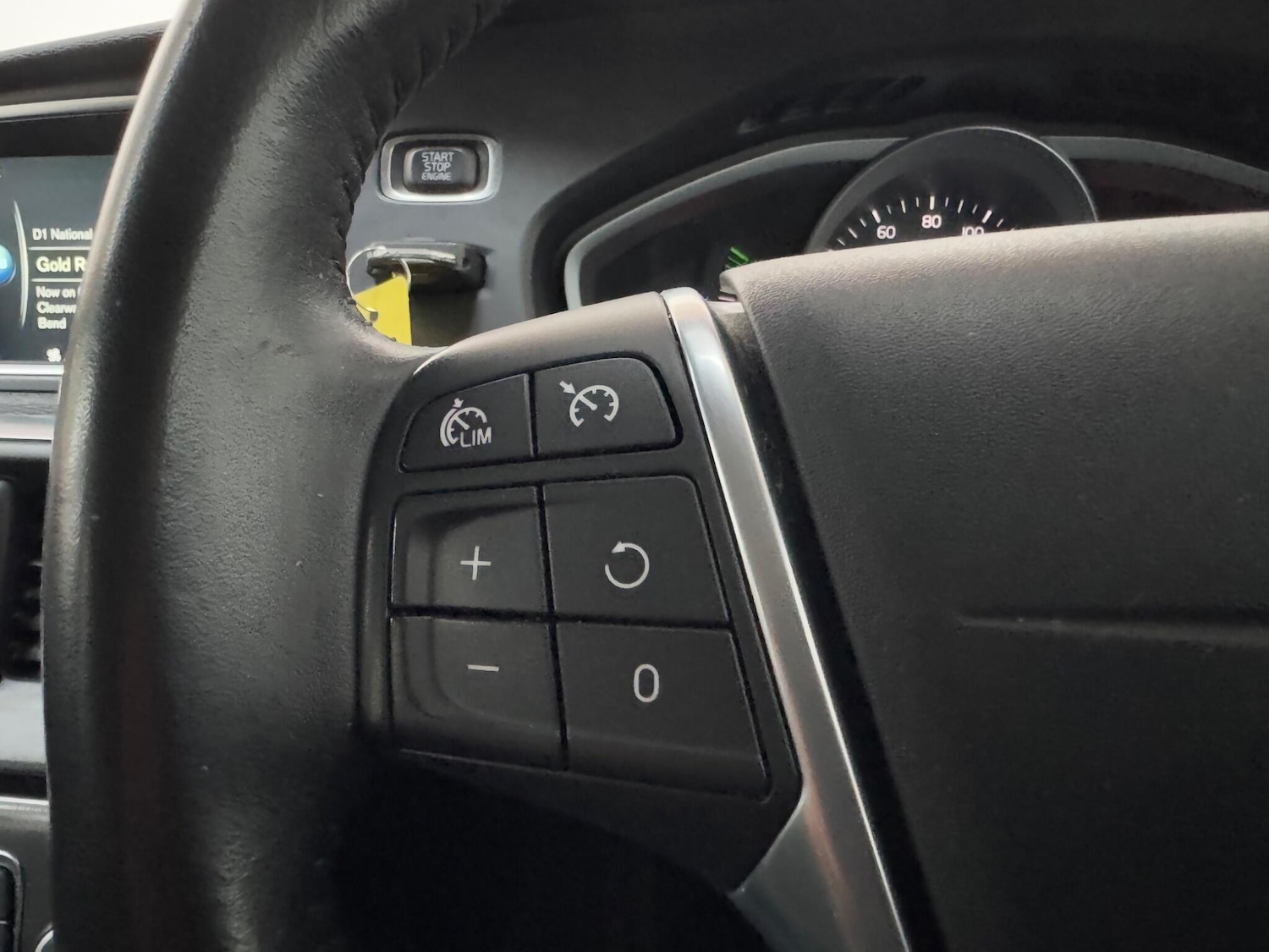 Used Volvo V40 2015 for sale - 76124887: Photo 22