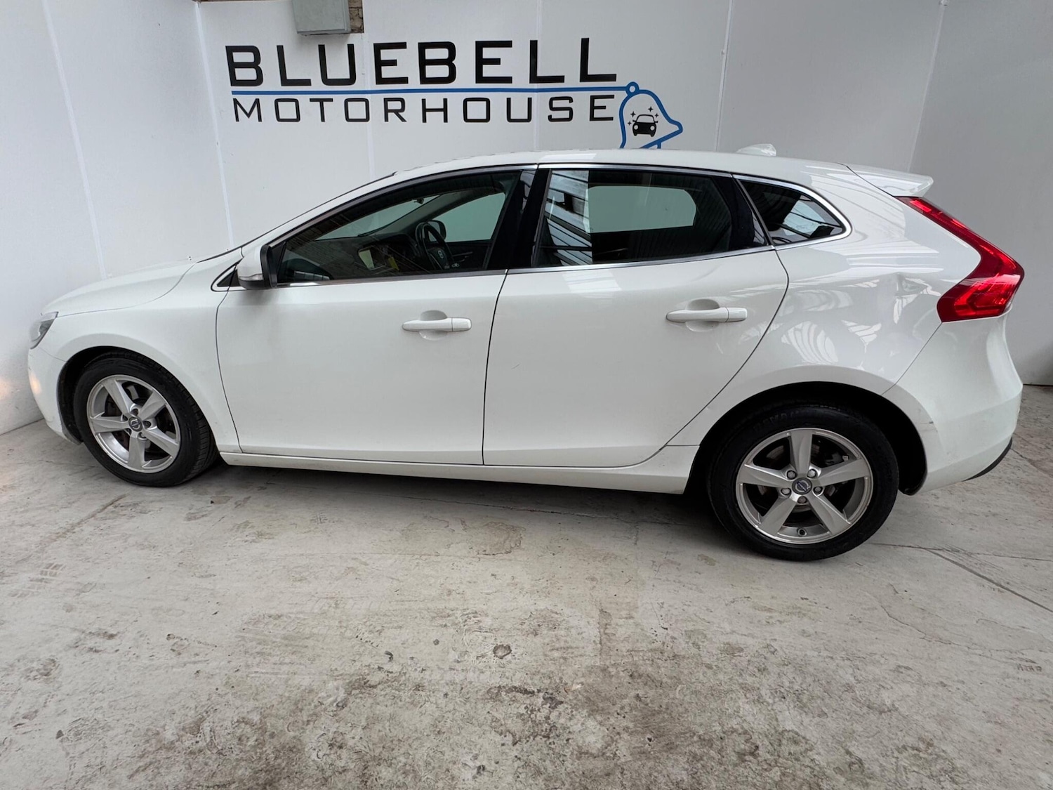 Used Volvo V40 2015 for sale - 76124887: Photo 8
