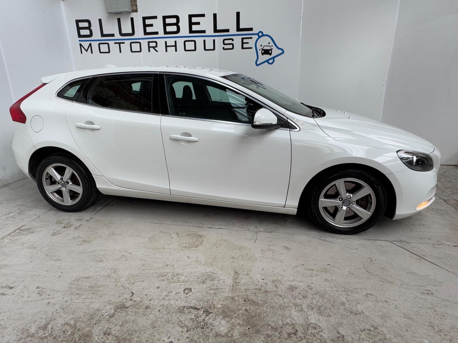 Used Volvo V40 2015 for sale - 76124887: Photo 9