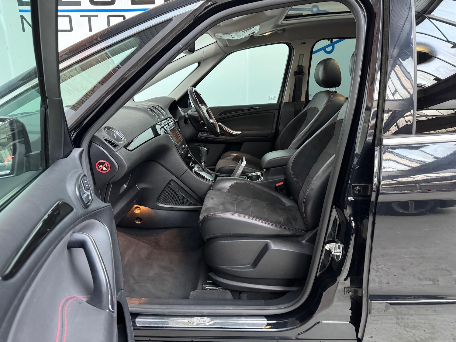 Used Ford S-Max 2014 for sale - 76410450: Photo 11