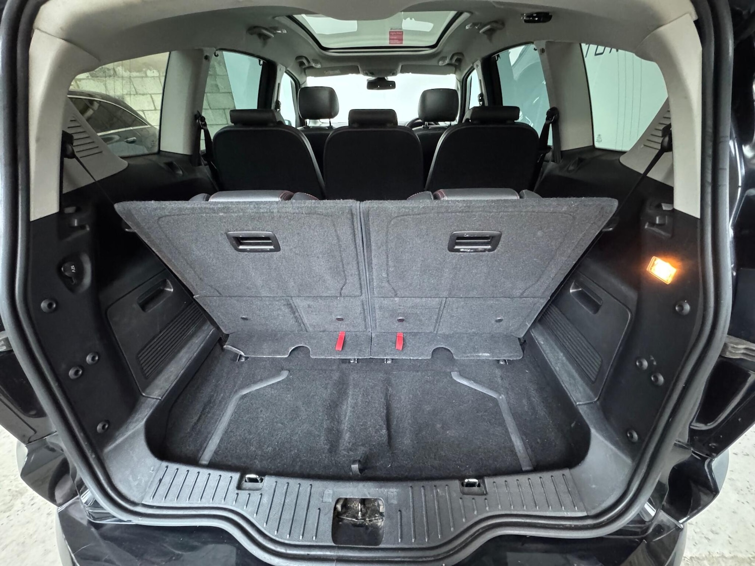 Used Ford S-Max 2014 for sale - 76410450: Photo 27