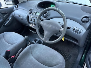 Used Toyota Yaris 2000 for sale - 77614587: Photo