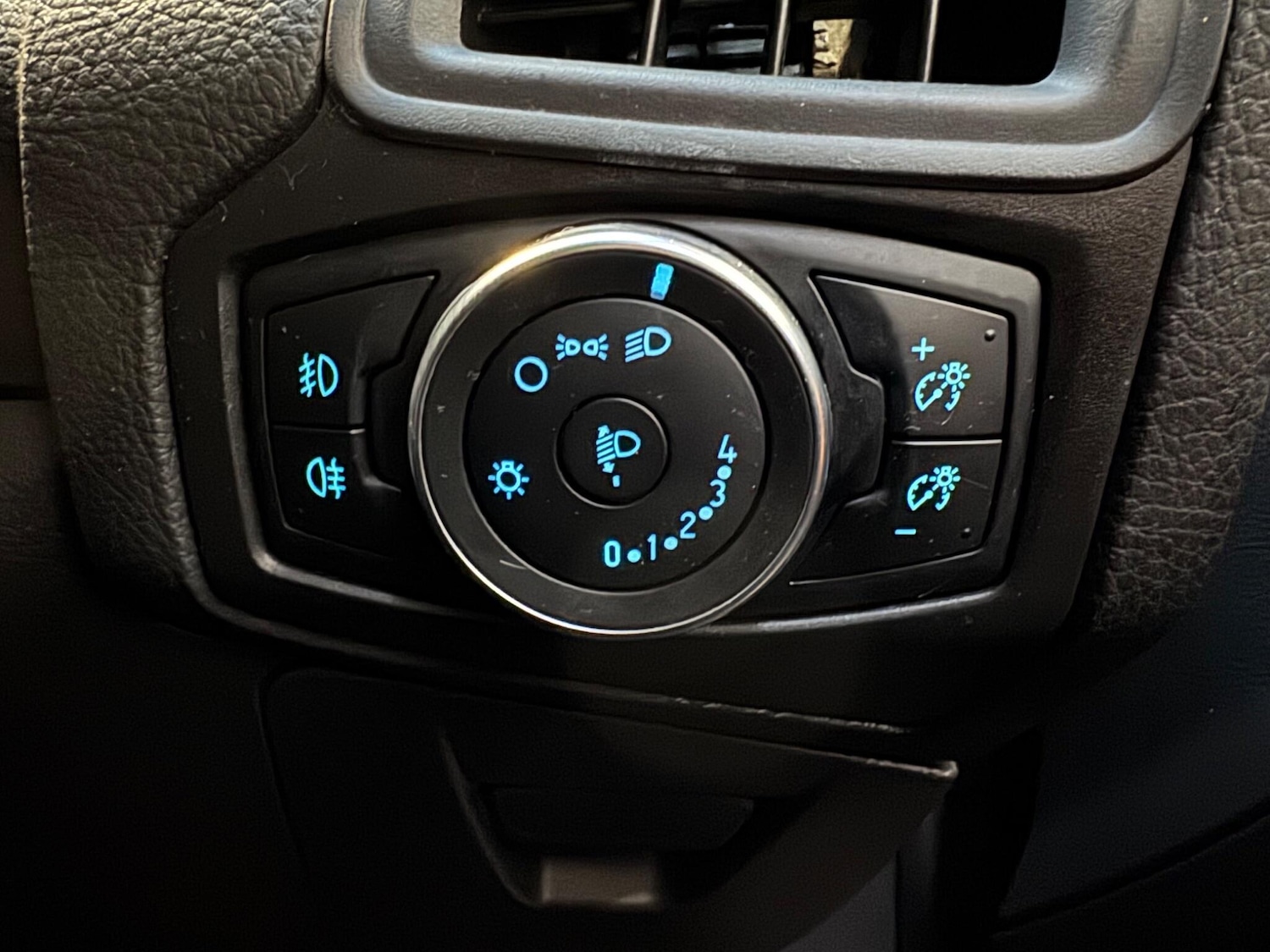 Used Ford Focus 2015 for sale - 77480322: Photo 21