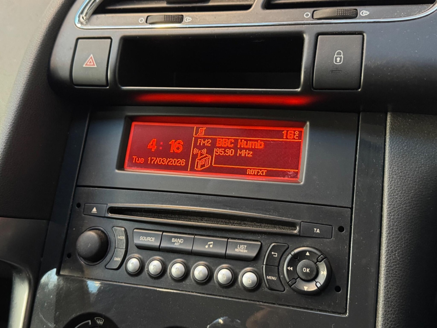 Used Peugeot 3008 2016 for sale - 77983070: Photo 14