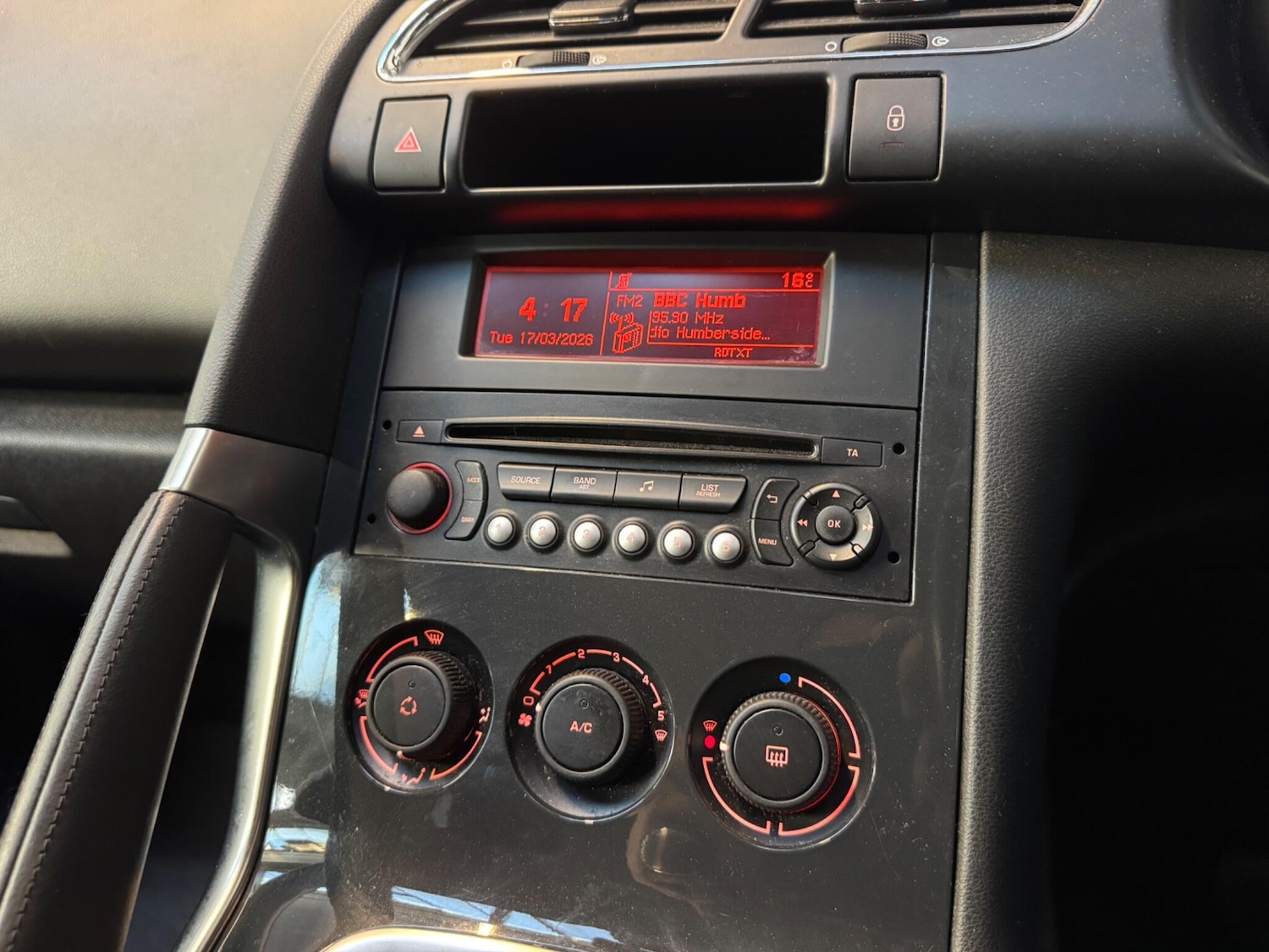 Used Peugeot 3008 2016 for sale - 77983070: Photo 16