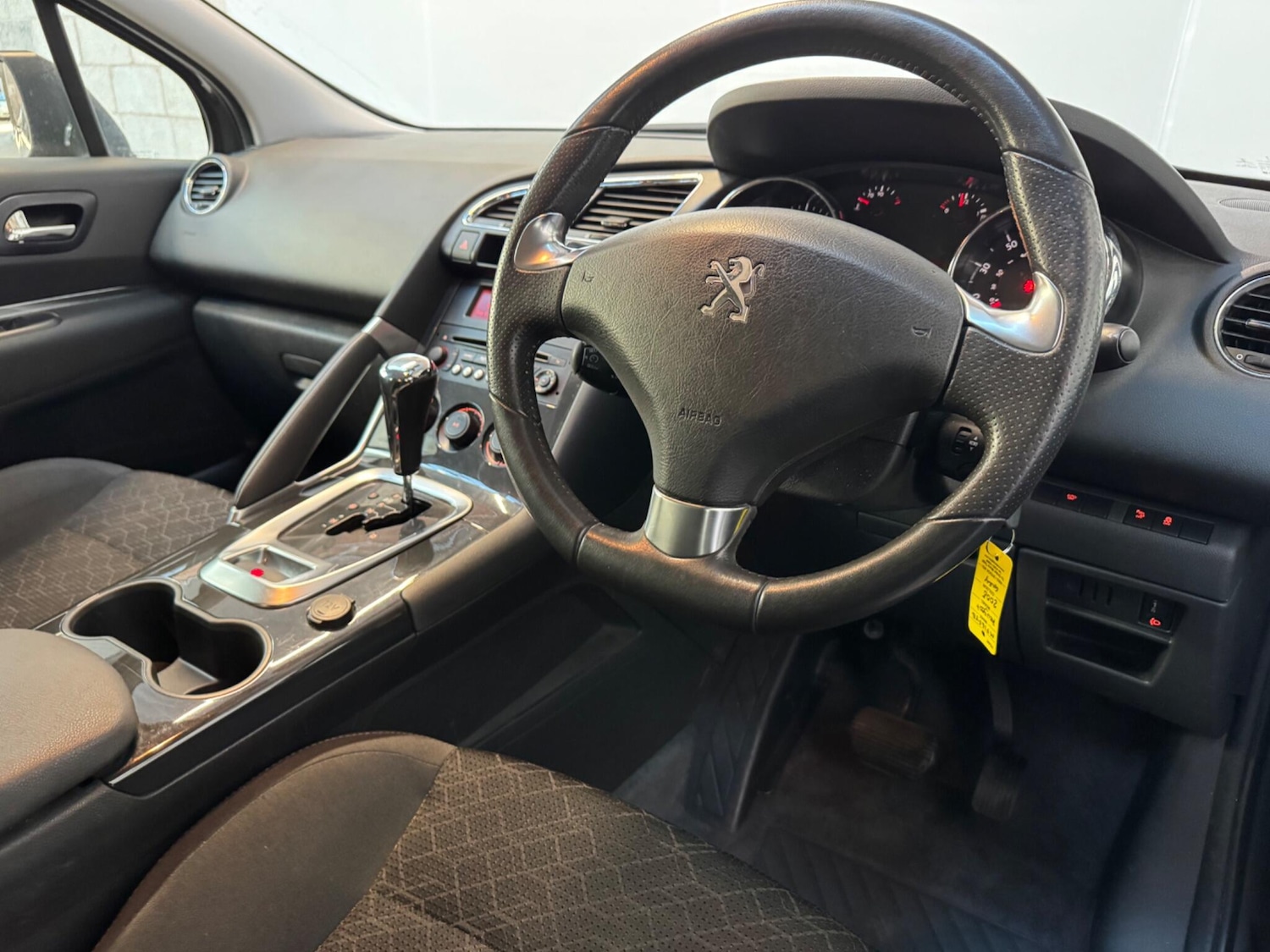 Used Peugeot 3008 2016 for sale - 77983070: Photo 4