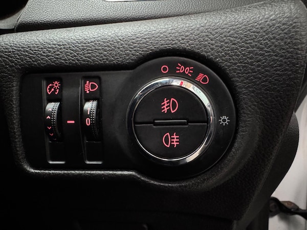 Used Vauxhall Astra 2013 for sale - 76310069: Photo 23