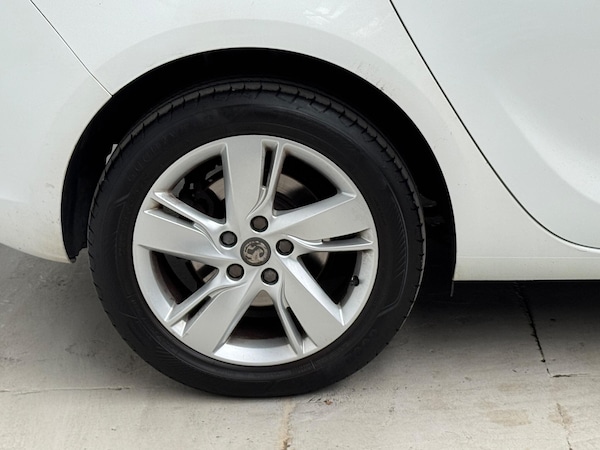Used Vauxhall Astra 2013 for sale - 76310069: Photo 28