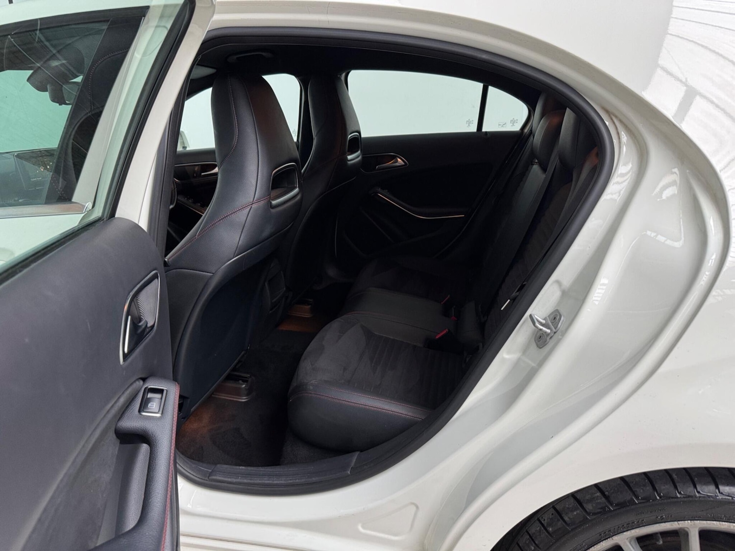 Used Mercedes-Benz A-Class 2014 for sale - 77726252: Photo 11