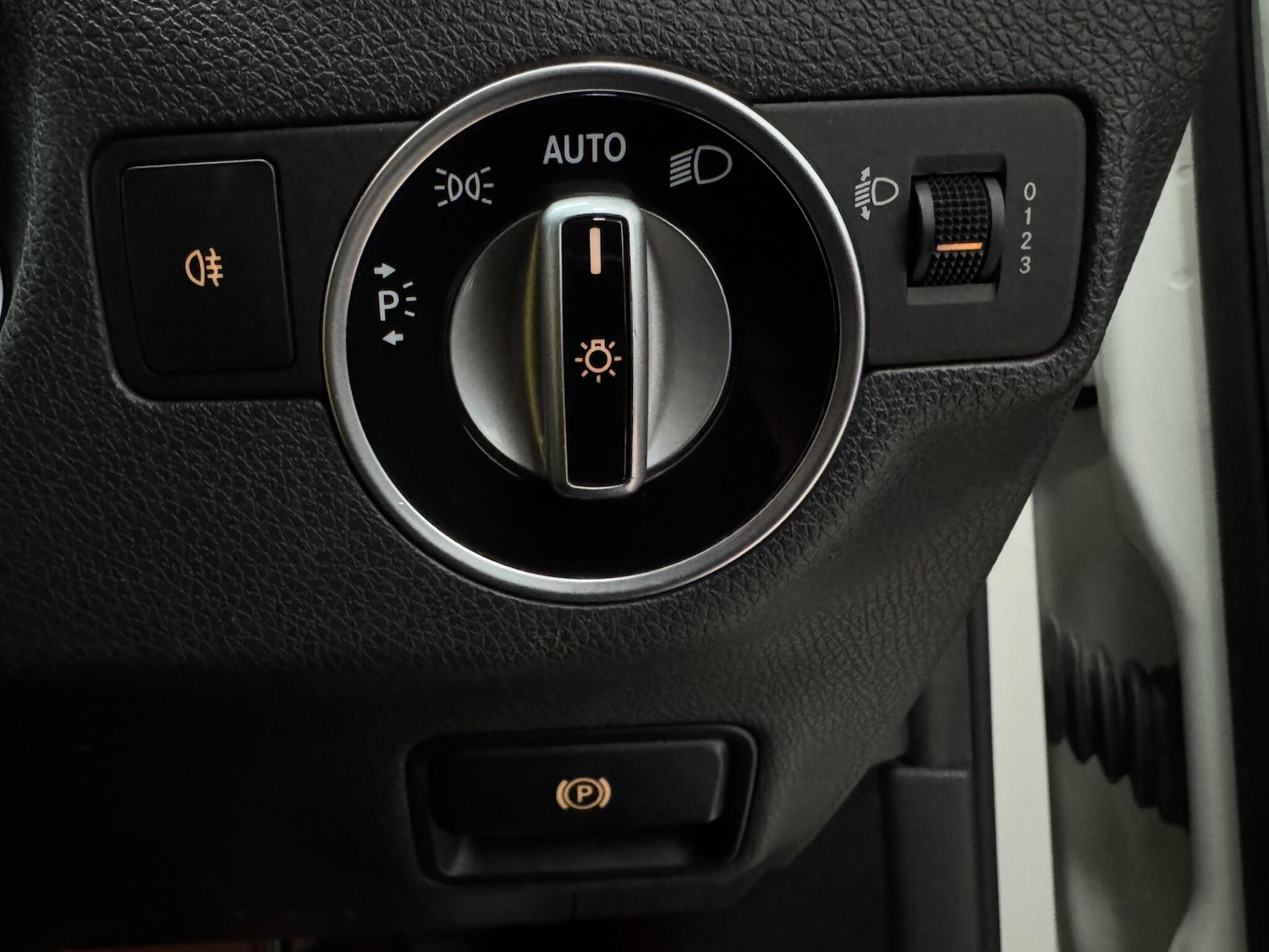 Used Mercedes-Benz A-Class 2014 for sale - 77726252: Photo 22