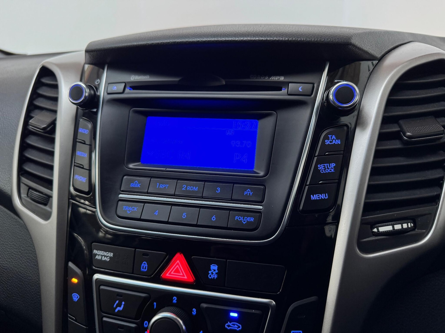 Used Hyundai i30 2015 for sale - 76361704: Photo 16