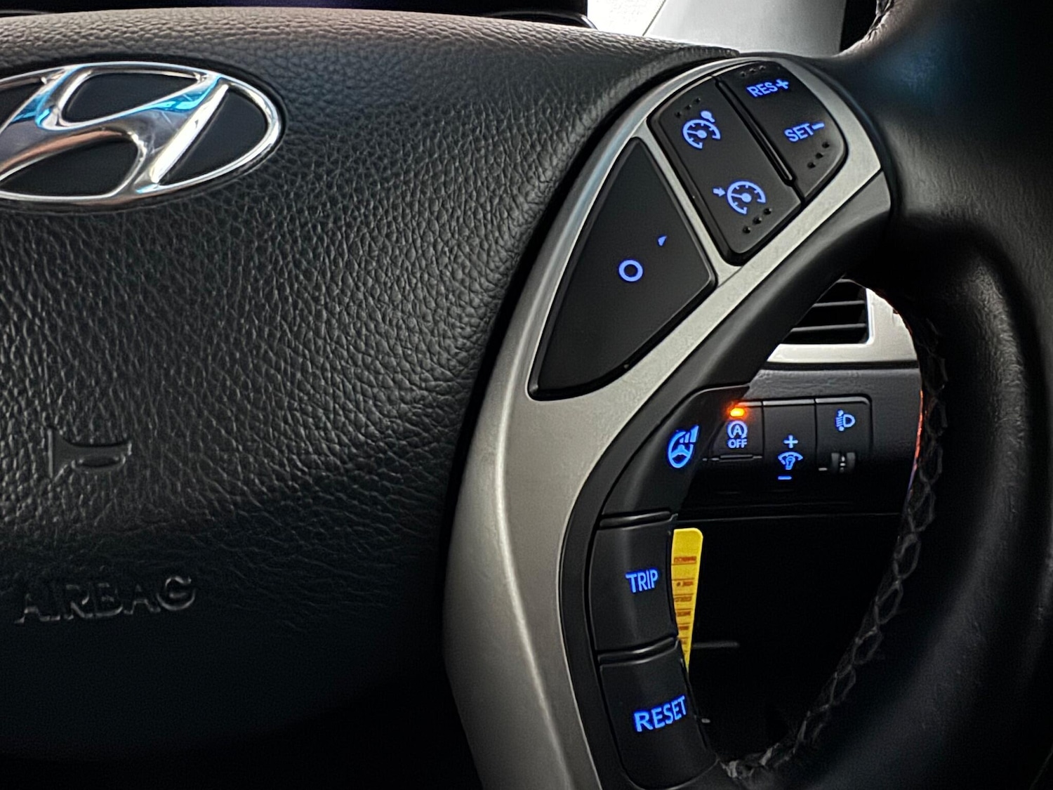 Used Hyundai i30 2015 for sale - 76361704: Photo 19