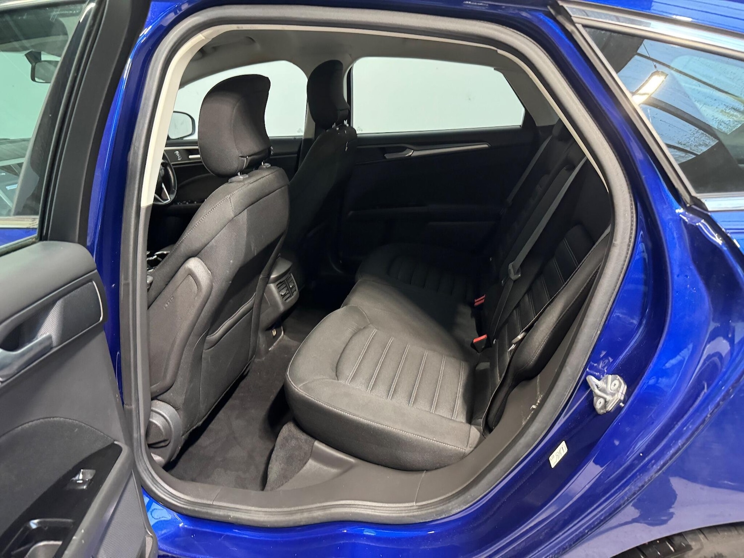 Used Ford Mondeo 2015 for sale - 76543145: Photo 12