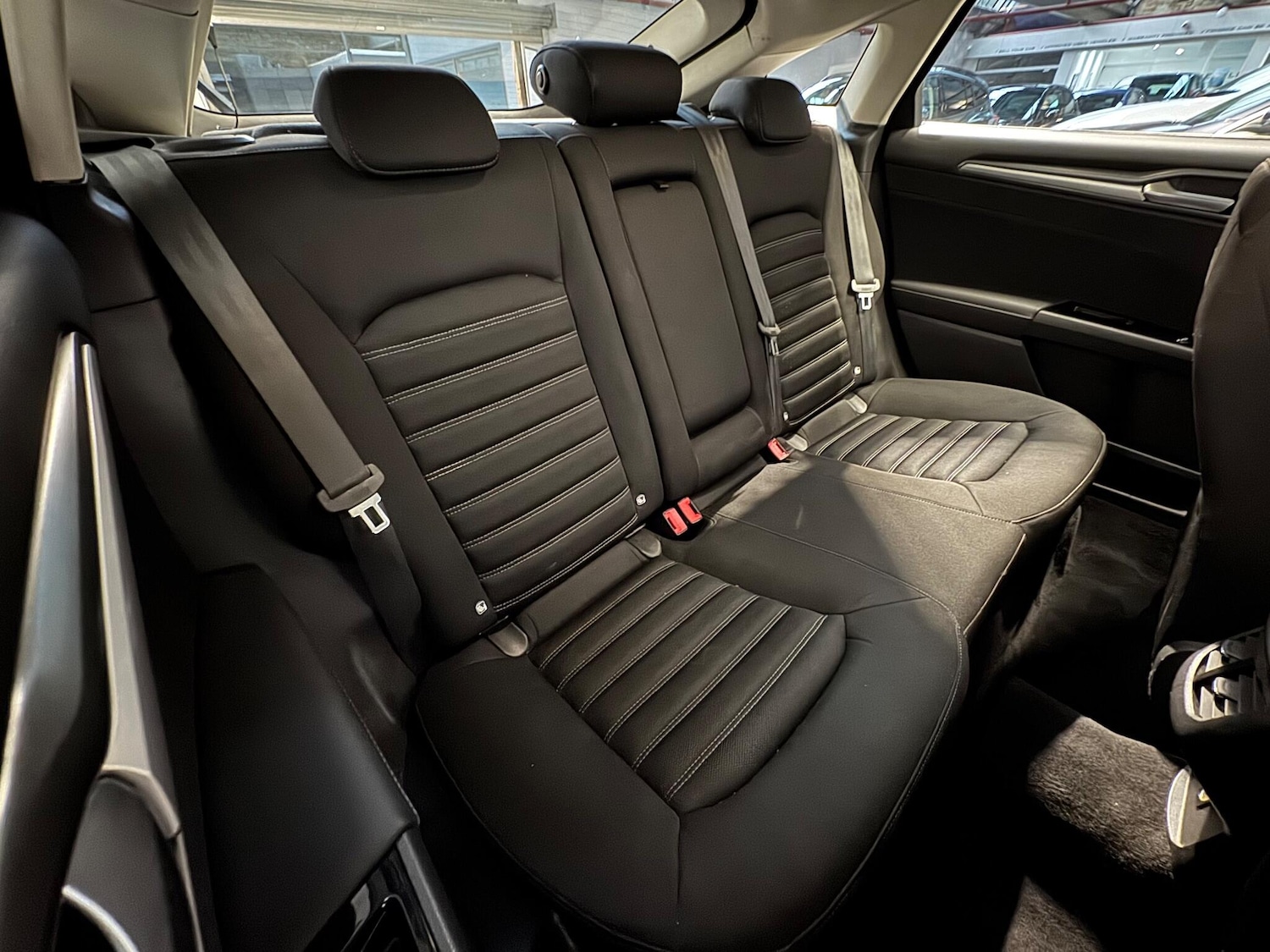 Used Ford Mondeo 2015 for sale - 76543145: Photo 13