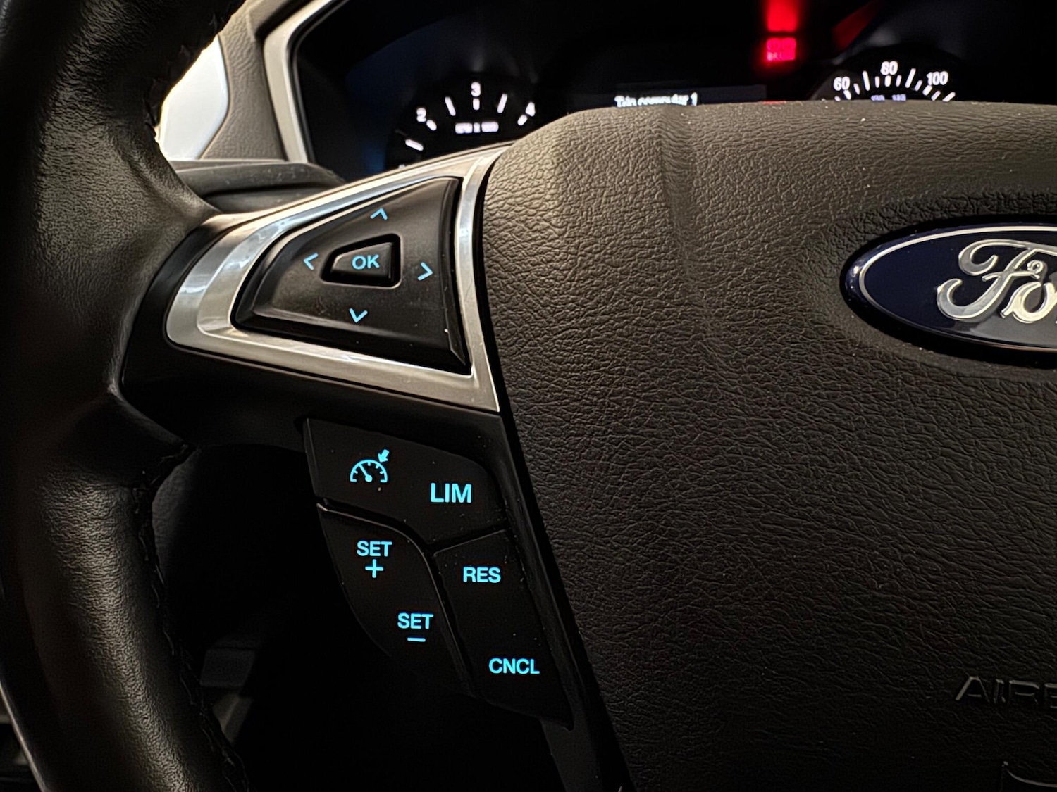 Used Ford Mondeo 2015 for sale - 76543145: Photo 24