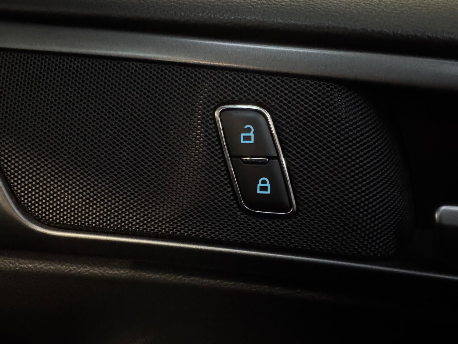 Used Ford Mondeo 2015 for sale - 76543145: Photo 26