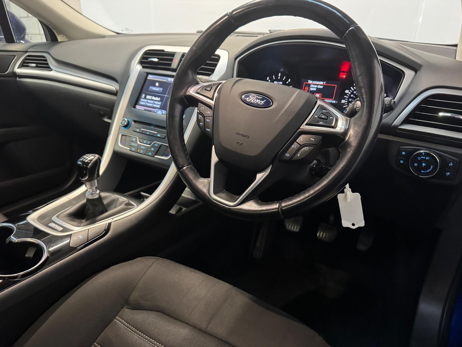 Used Ford Mondeo 2015 for sale - 76543145: Photo 4