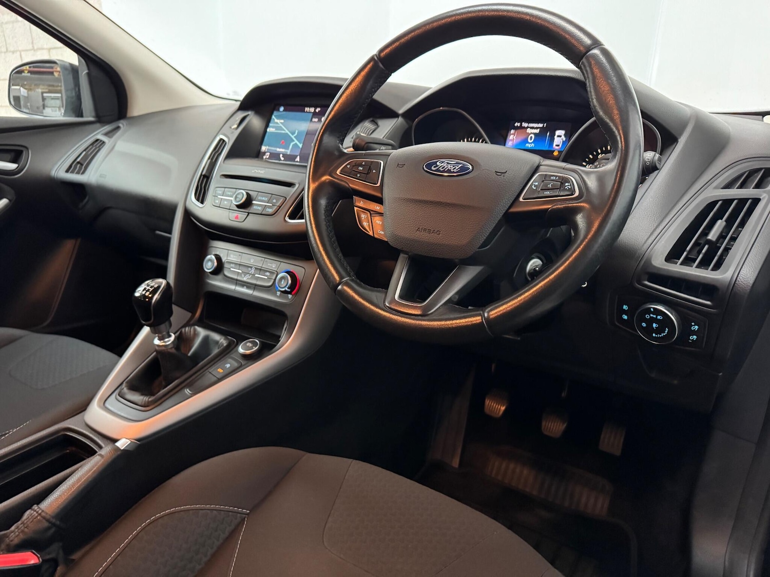 Used Ford Focus 2017 for sale - 77054290: Photo 4