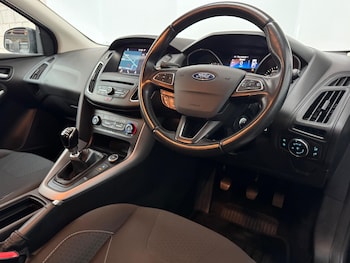 Used Ford Focus 2017 for sale - 77054290: Photo