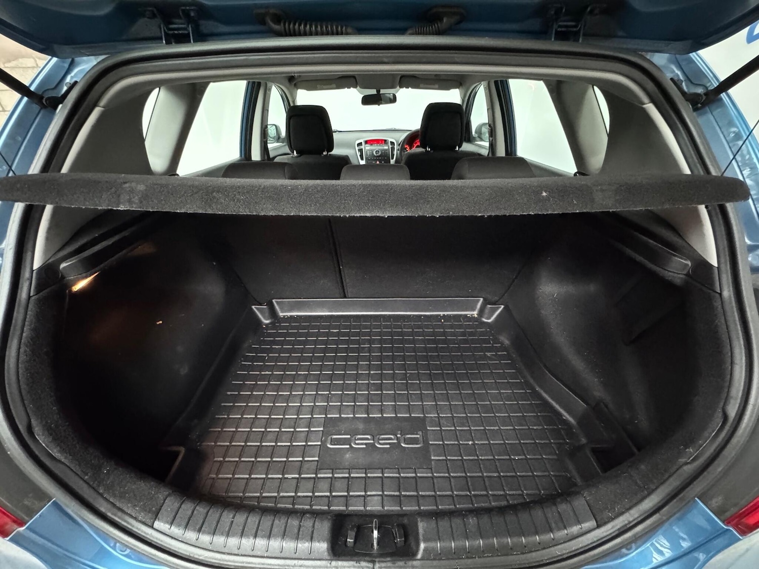 Used Kia Ceed 2010 for sale - 76487345: Photo 10